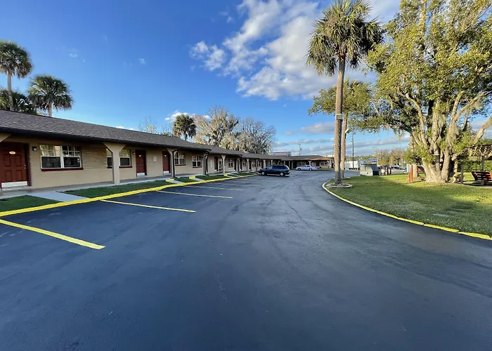 Shangri La Motel
