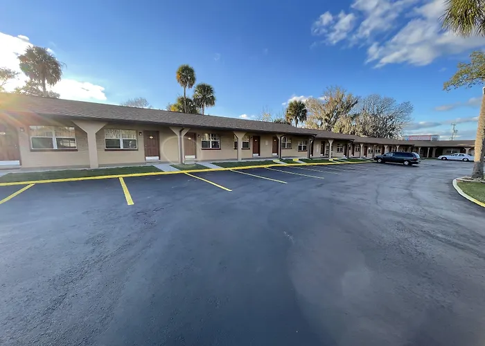 Shangri La Motel